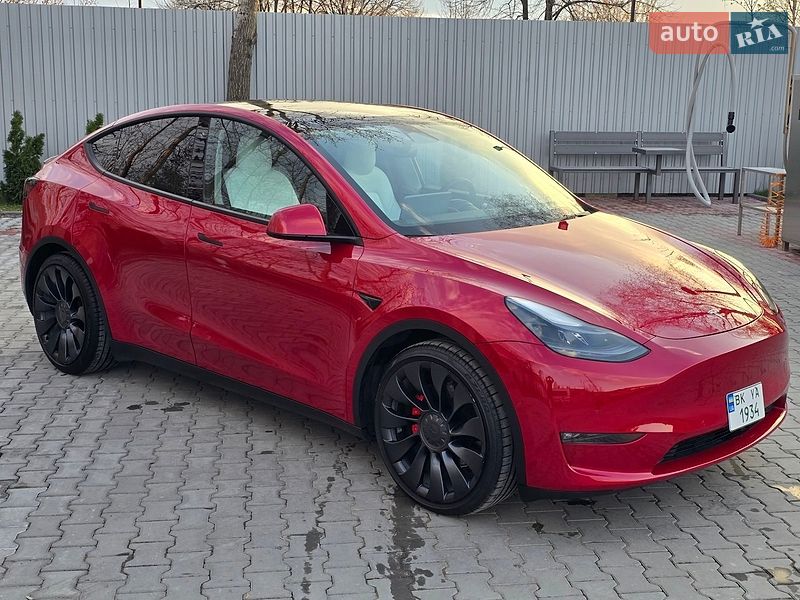 Внедорожник / Кроссовер Tesla Model Y 2022 в Костополе