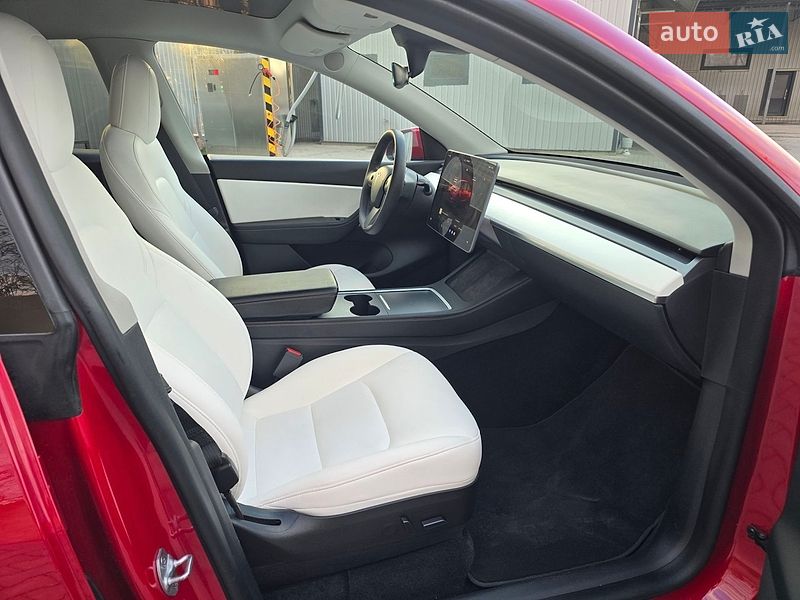 Внедорожник / Кроссовер Tesla Model Y 2022 в Костополе