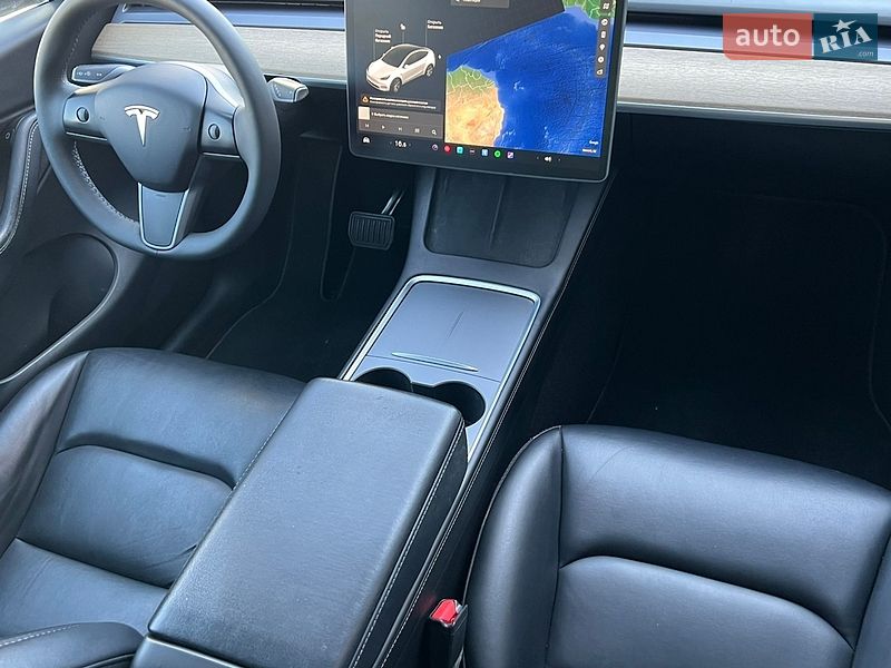 Позашляховик / Кросовер Tesla Model Y 2021 в Луцьку
