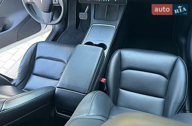 Позашляховик / Кросовер Tesla Model Y 2021 в Луцьку