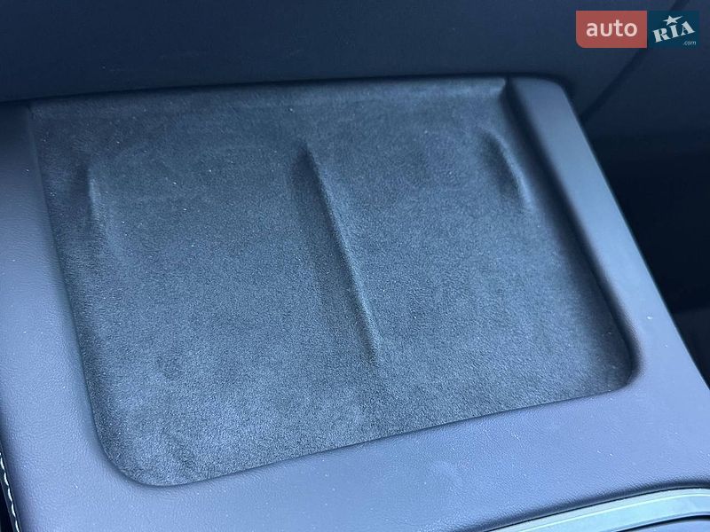 Позашляховик / Кросовер Tesla Model Y 2023 в Києві