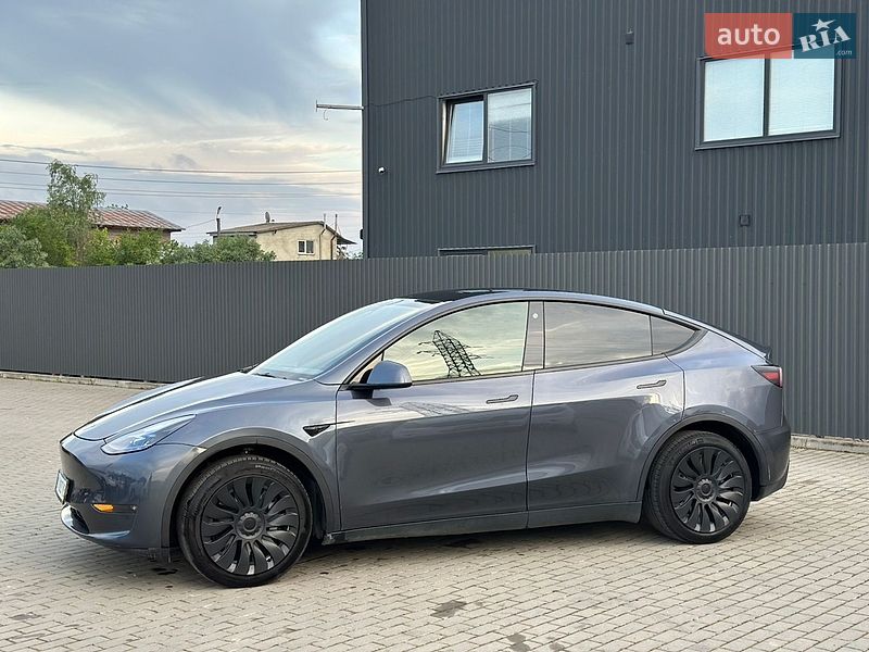 Внедорожник / Кроссовер Tesla Model Y 2023 в Ужгороде