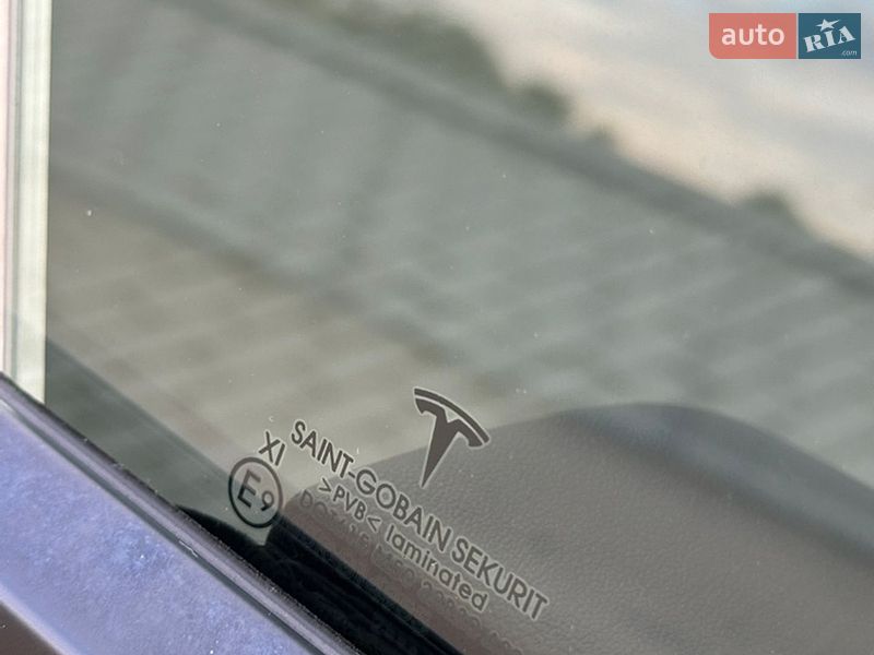 Внедорожник / Кроссовер Tesla Model Y 2023 в Ужгороде