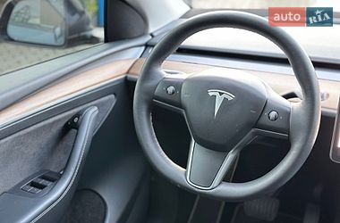 Внедорожник / Кроссовер Tesla Model Y 2023 в Ужгороде