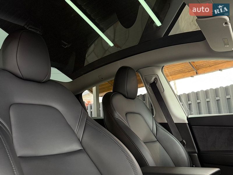 Позашляховик / Кросовер Tesla Model Y 2023 в Львові