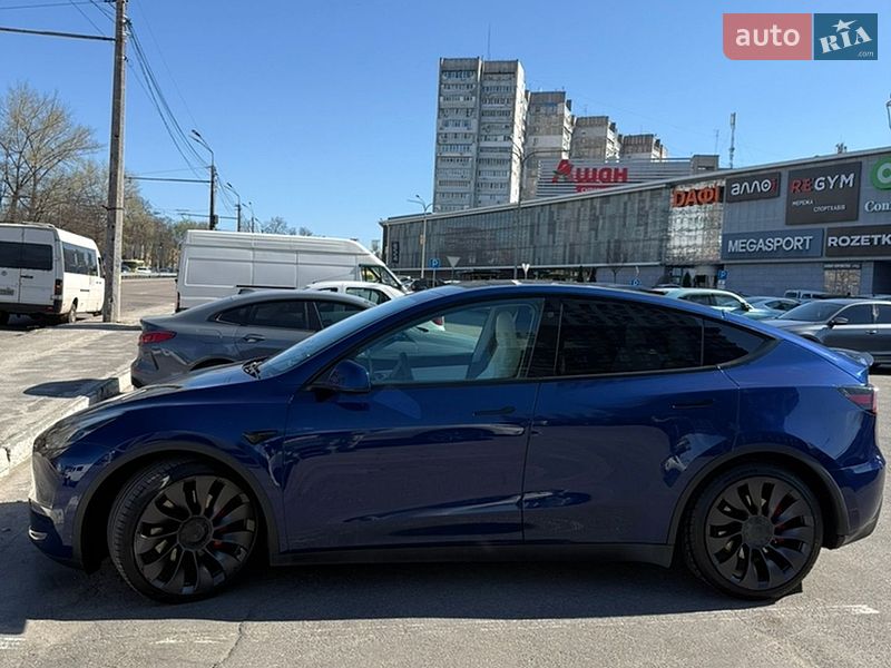 Позашляховик / Кросовер Tesla Model Y 2020 в Дніпрі