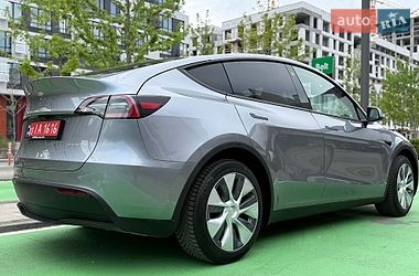 Позашляховик / Кросовер Tesla Model Y 2024 в Києві