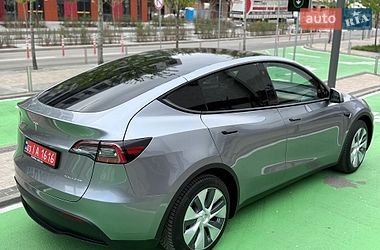 Позашляховик / Кросовер Tesla Model Y 2024 в Києві