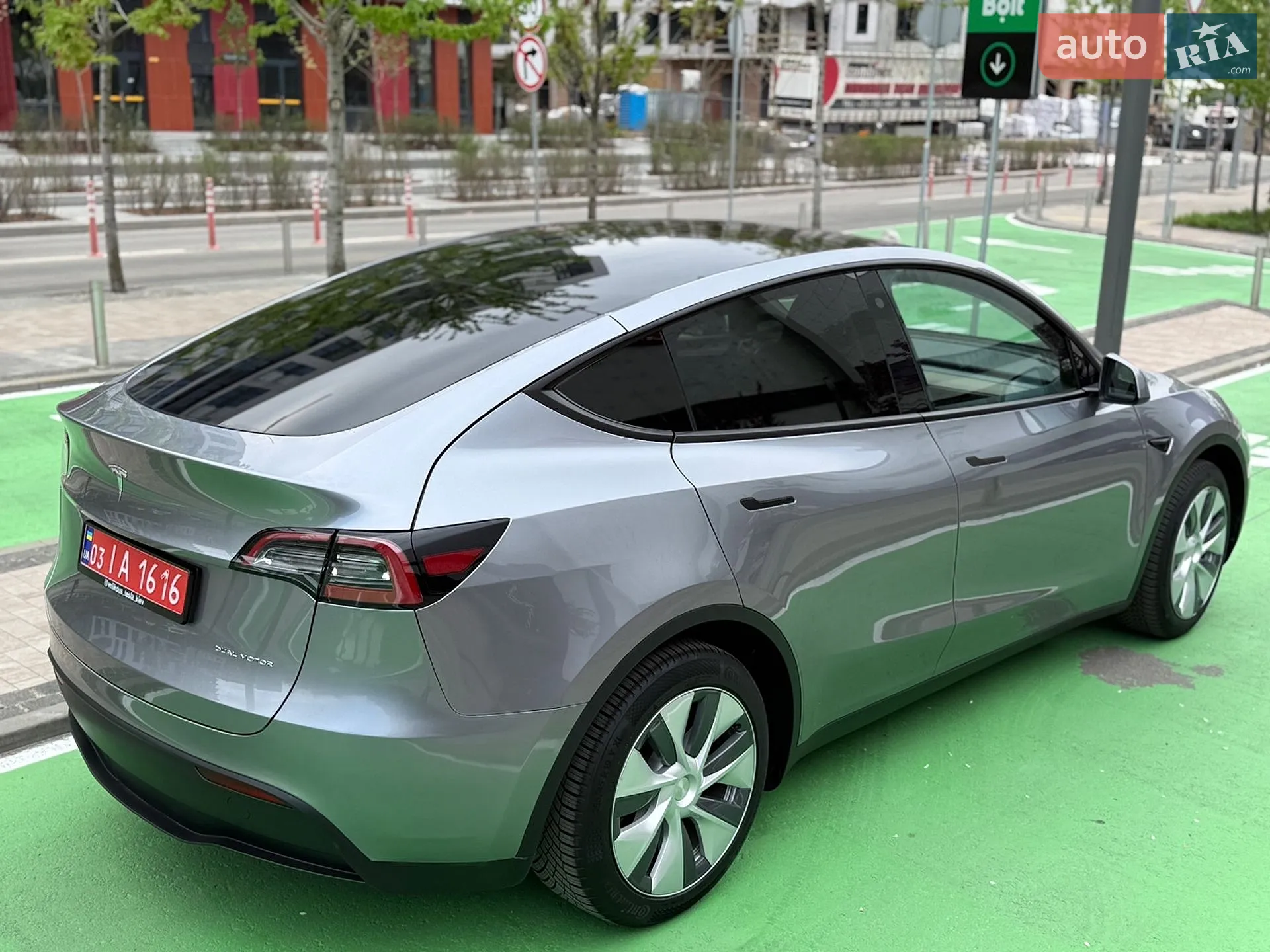 2024 Tesla Model Y - мініатюра 22