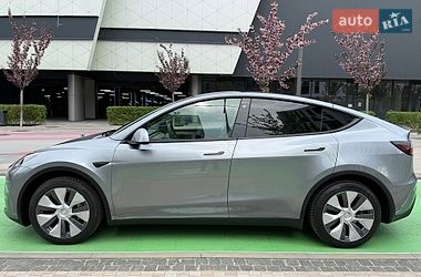 Позашляховик / Кросовер Tesla Model Y 2024 в Києві