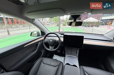 Позашляховик / Кросовер Tesla Model Y 2024 в Києві
