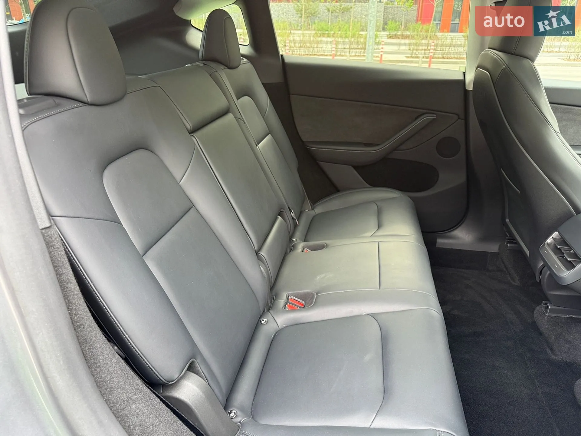 2024 Tesla Model Y - мініатюра 41