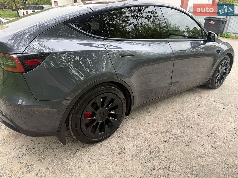 Внедорожник / Кроссовер Tesla Model Y 2022 в Киеве