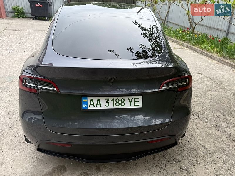 Внедорожник / Кроссовер Tesla Model Y 2022 в Киеве