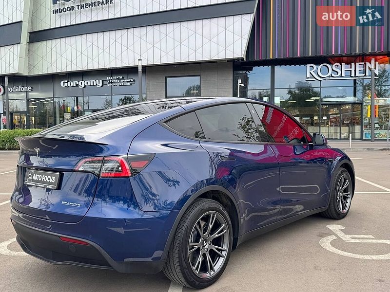 Внедорожник / Кроссовер Tesla Model Y 2021 в Киеве