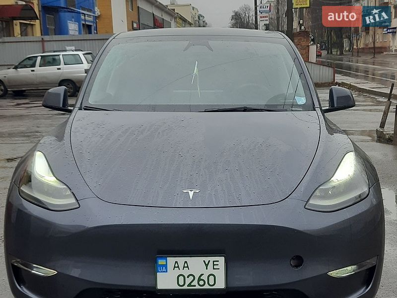 Внедорожник / Кроссовер Tesla Model Y 2023 в Чернигове