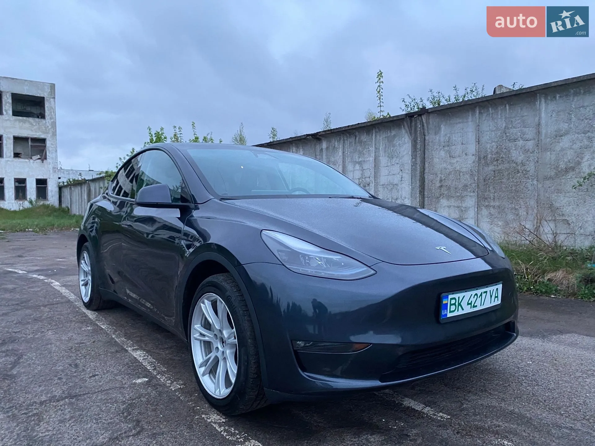 2024 Tesla Model Y - мініатюра 3