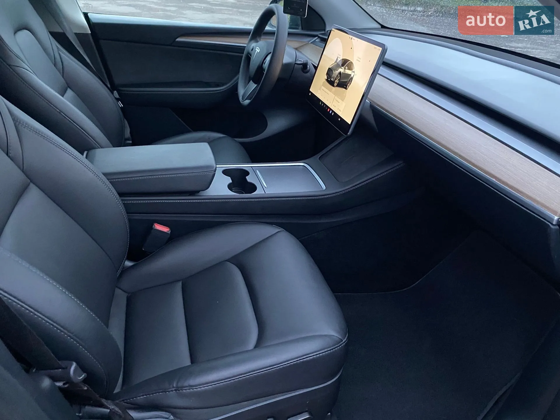 2024 Tesla Model Y - мініатюра 42