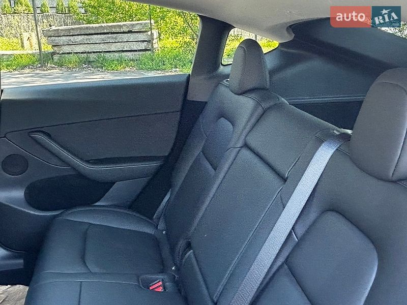 Внедорожник / Кроссовер Tesla Model Y 2023 в Днепре