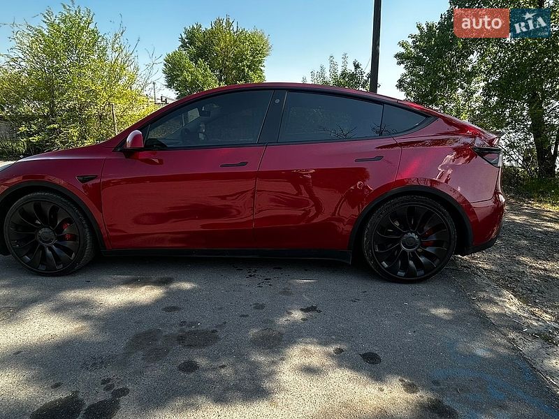 Внедорожник / Кроссовер Tesla Model Y 2023 в Днепре