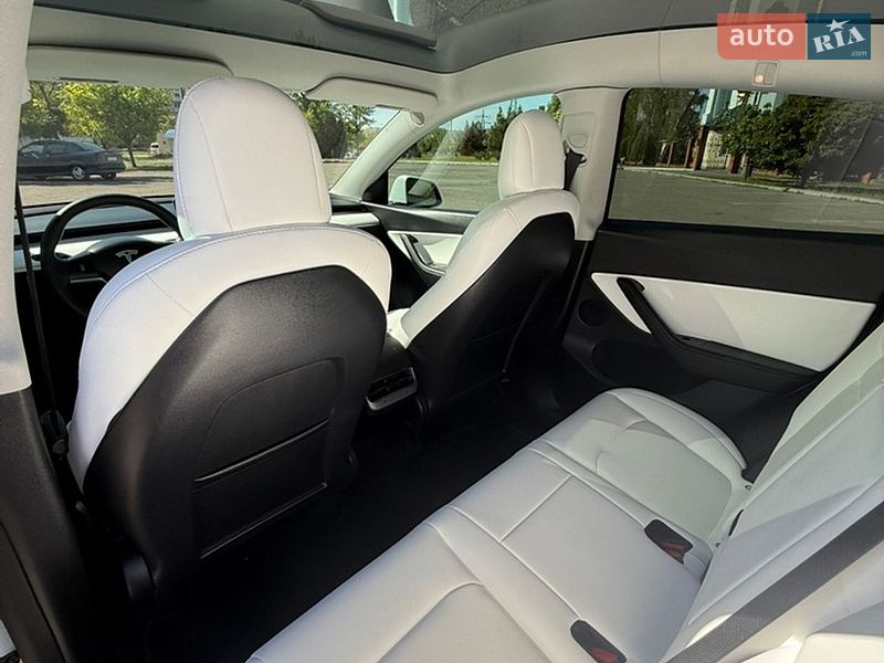 Внедорожник / Кроссовер Tesla Model Y 2022 в Кривом Роге