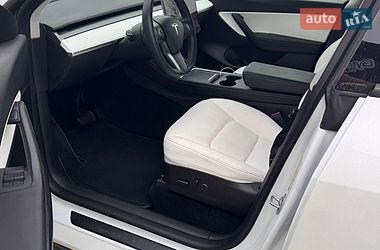 Внедорожник / Кроссовер Tesla Model Y 2021 в Львове