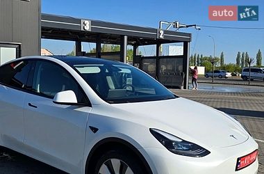 Позашляховик / Кросовер Tesla Model Y 2023 в Чернівцях