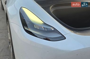 Позашляховик / Кросовер Tesla Model Y 2023 в Чернівцях