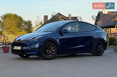 Внедорожник / Кроссовер Tesla Model Y 2024 в Стрые