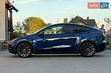 Внедорожник / Кроссовер Tesla Model Y 2024 в Стрые