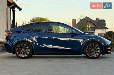 Внедорожник / Кроссовер Tesla Model Y 2024 в Стрые