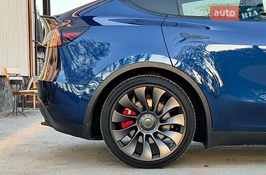 Внедорожник / Кроссовер Tesla Model Y 2024 в Стрые