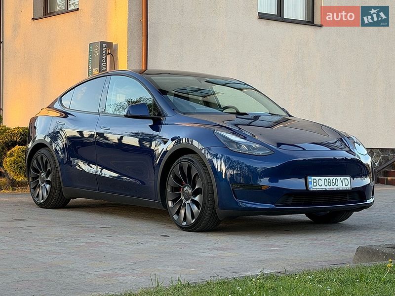 Внедорожник / Кроссовер Tesla Model Y 2024 в Стрые