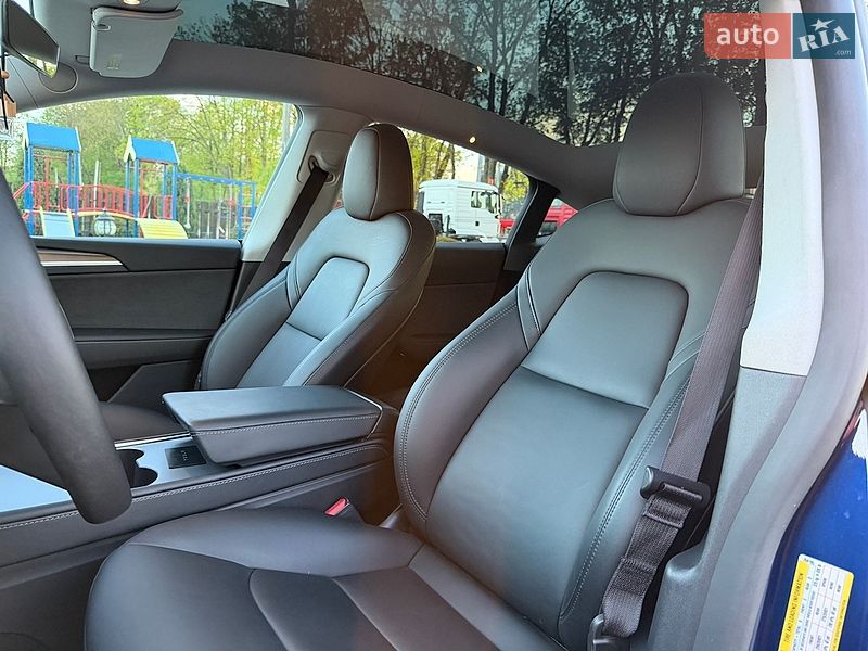 Внедорожник / Кроссовер Tesla Model Y 2024 в Стрые