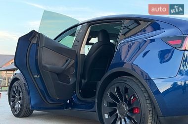 Внедорожник / Кроссовер Tesla Model Y 2024 в Стрые