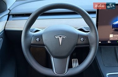 Внедорожник / Кроссовер Tesla Model Y 2024 в Стрые