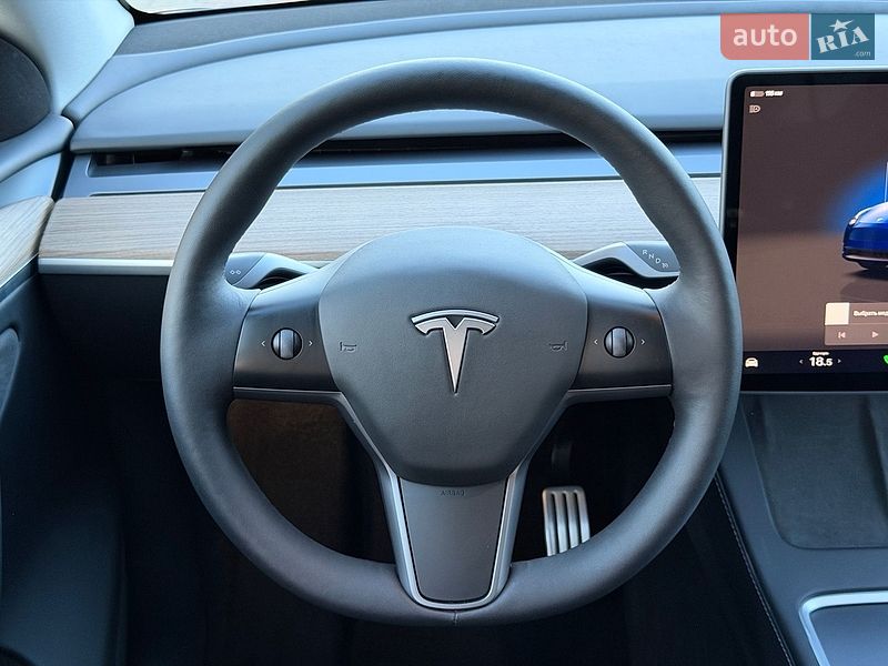 Внедорожник / Кроссовер Tesla Model Y 2024 в Стрые