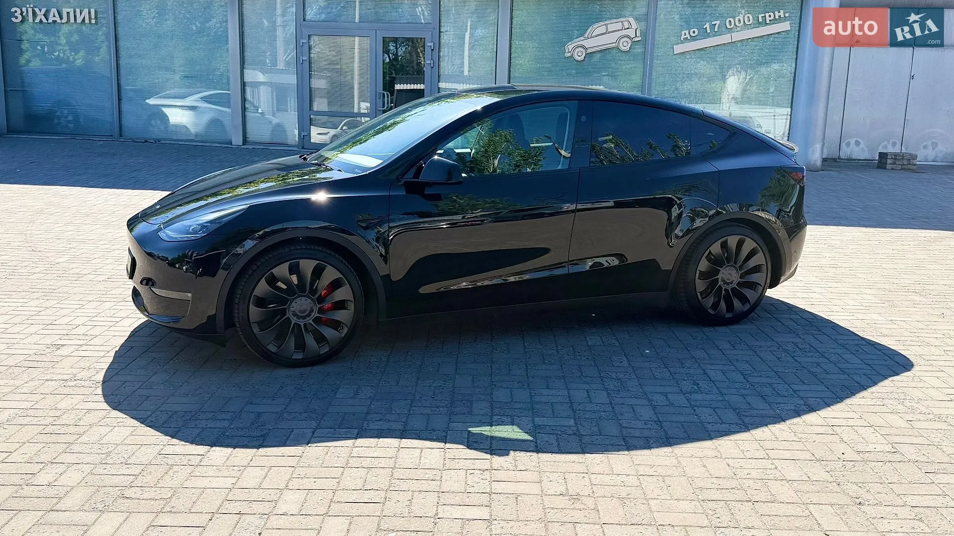 2024 Tesla Model Y - мініатюра 23