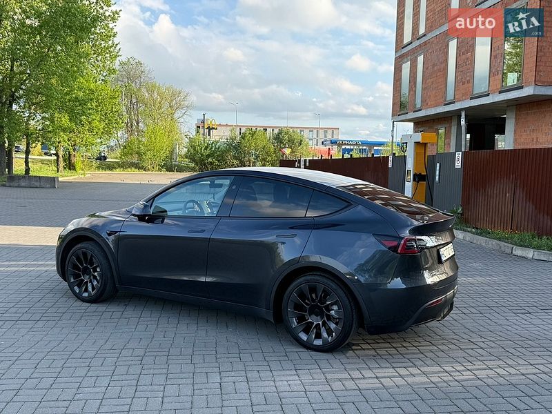 Внедорожник / Кроссовер Tesla Model Y 2024 в Львове