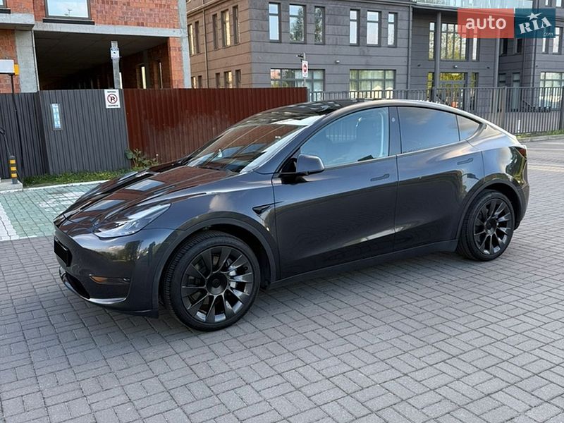 Внедорожник / Кроссовер Tesla Model Y 2024 в Львове