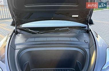 Внедорожник / Кроссовер Tesla Model Y 2024 в Львове