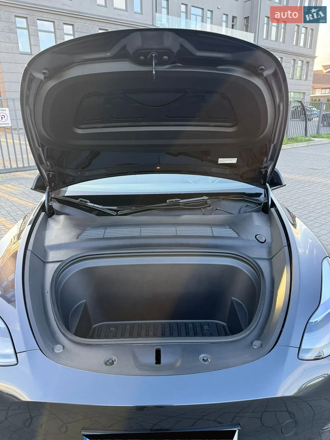 2024 Tesla Model Y - мініатюра 39