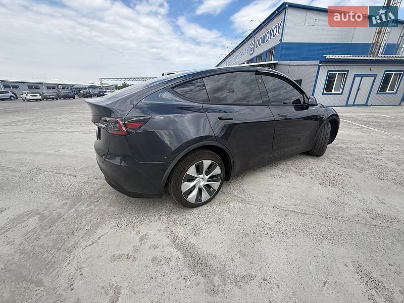 Внедорожник / Кроссовер Tesla Model Y 2024 в Кременчуге