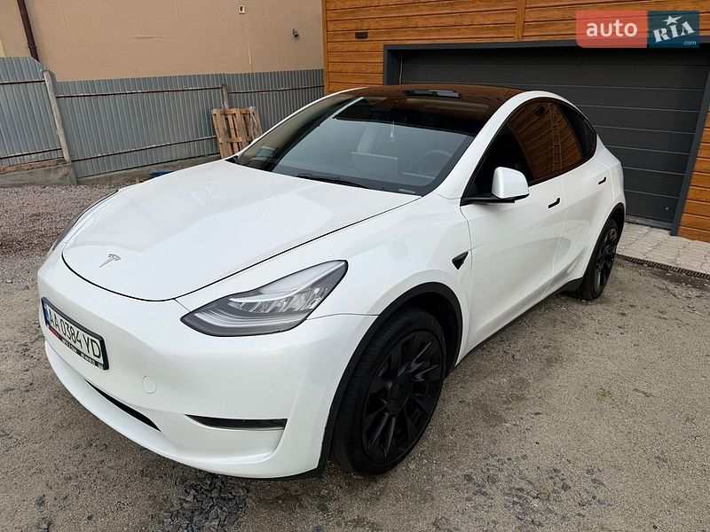 Позашляховик / Кросовер Tesla Model Y 2023 в Лісниках