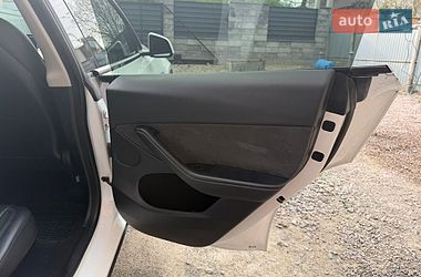 Позашляховик / Кросовер Tesla Model Y 2023 в Лісниках