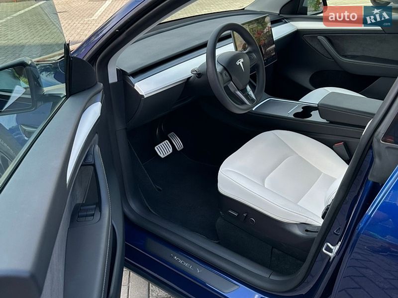 Внедорожник / Кроссовер Tesla Model Y 2022 в Кременчуге