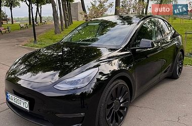 Внедорожник / Кроссовер Tesla Model Y 2024 в Киеве