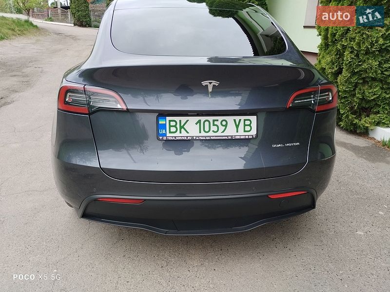 Внедорожник / Кроссовер Tesla Model Y 2021 в Ровно