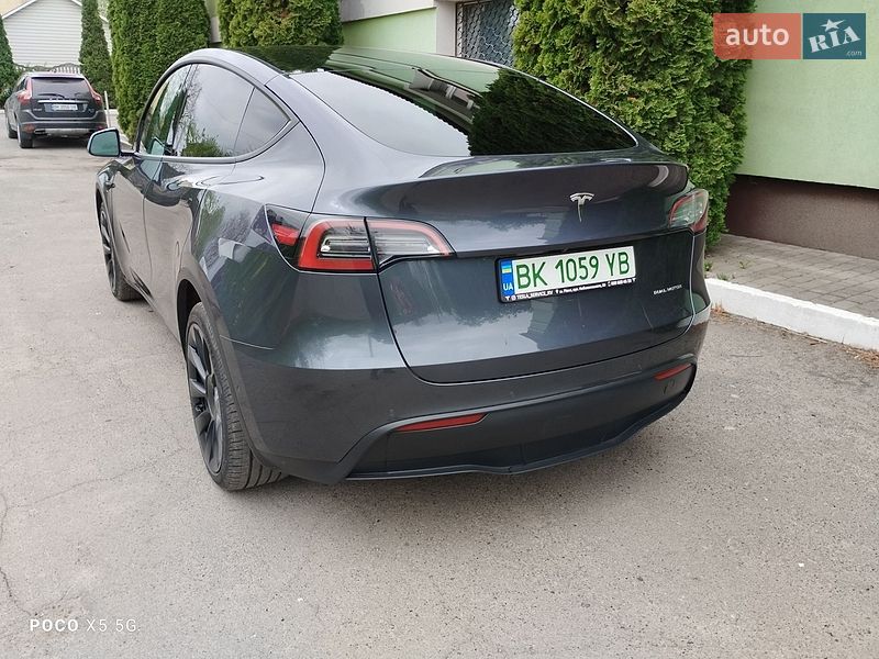 Внедорожник / Кроссовер Tesla Model Y 2021 в Ровно