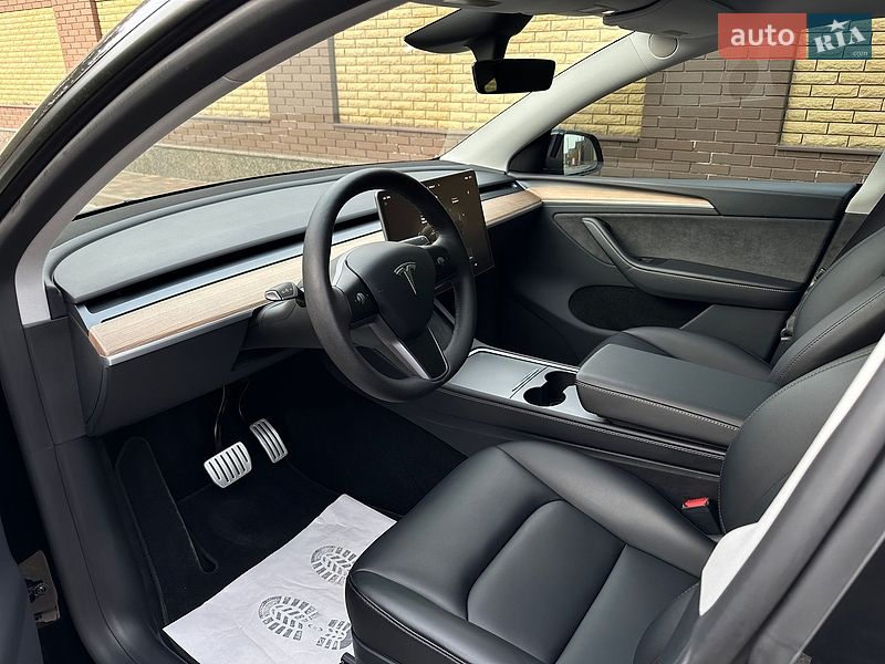 Внедорожник / Кроссовер Tesla Model Y 2024 в Киеве фото 16 Внедорожник / Кроссовер Tesla Model Y 2024 в Киеве